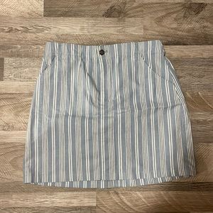 Ultra high rise Hollister skirt!